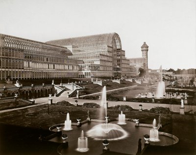 Crystal Palace v Londýně: zahrady a fontány, kolem roku 1870 (černobílá fotografie) od Joseph Paxton