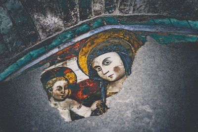 Madona s dítětem, z cyklu Marie a Ježíš v Savonně, 2015 (fotografie) od Joy Lions