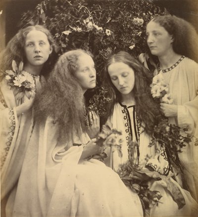 Zahrada růžových poupat dívek od Julia Margaret Cameron