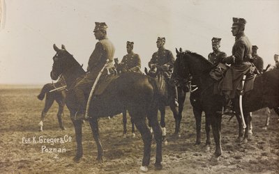 Album " Jack Bosio - War Campaign 1917-1920 ": Vojenská mise v Polsku (Varšava - Posen) březen-duben 1919, koňská baterie v Poznani (Poznaň), 03.04.1919 (čb foto) od K. Greger
