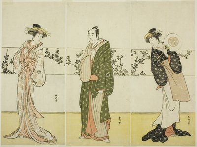 Herci Osagawa Tsuneyo II (vpravo), Ichikawa Monnosuke II (uprostřed) a Segawa Kikunojo III (vlevo), pravděpodobně jako Misao Gozen, Matsuya Soshichi a kurtizána Kojoro z Hakaty ve hře Chiyo no Hajime Ondo no Seto (Počátky věčnosti: Ondo od Katsukawa Shunkо̄