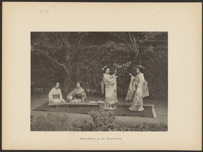 Maple-Dance v Koyo-Kwan od Kazumasa Ogawa