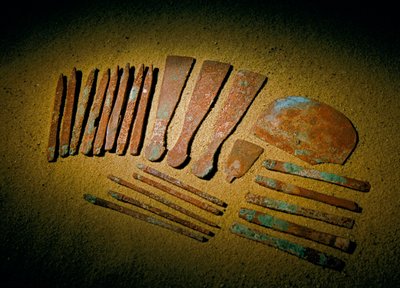 Egypt; Archeologie; Stará říše; Sakkára, hrobka Qar, Qar, Lékař, měď, nástroje,... od Kenneth Garrett