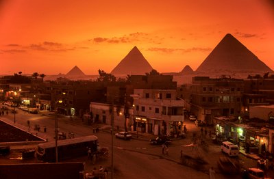 Stará egyptská říše; město s pyramidami; náhorní plošina Gíza; Gíza; Egypt od Kenneth Garrett