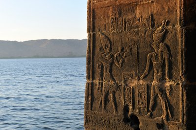 Last Pharaohs, MM7836, Egypt, Philae Temple, Aswan, Ptolemaic, Isis Temple,, 2011 (foto) od Kenneth Garrett
