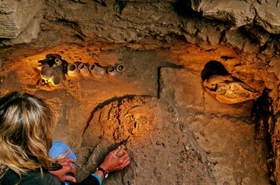 Moche; pohřby; Huaca Dos Cabezas-Jecetepeque,Alana Cordy-Collins,Mumie od Kenneth Garrett