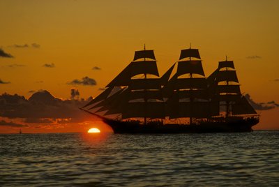Square Rigger; Dar Pormorza,Sail závod, Provoz Sail Tall Ships; Sail Training Assoc... od Kenneth Garrett