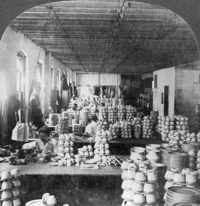 Umělci zdobící porcelánové zboží, Trenton, New Jersey, USA, počátek 20. století od Keystone View Company