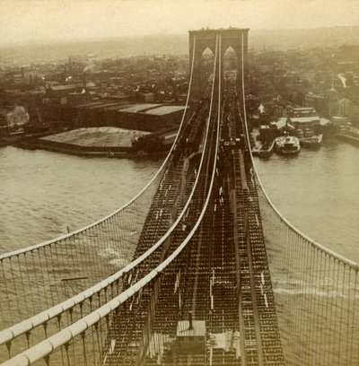 Brooklyn z jedné z věží Suspension Bridge, New York, USA. od Kilburn Brothers