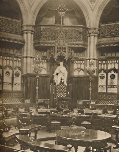 „Jiří III. Předsedá v sále Společné rady v Guildhall