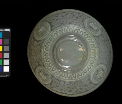 Mísa s jeřáby a mraky, cca 1150-1200 (celadonově glazovaná kamenina) od Korean School