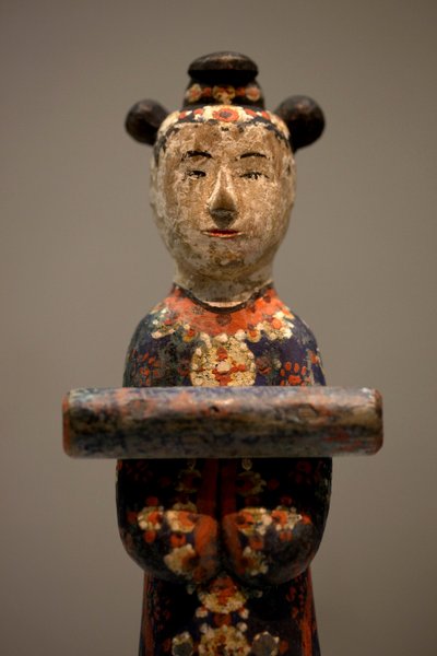 Dekorativní postava hrobu. Polychromované vyřezávané dřevo, pozdní období Joseon (Choson). od Korean School