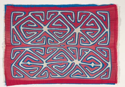 Shirt Panel (mola), cca 1950 (aplikovaná bavlna) od Kuna Indian Culture