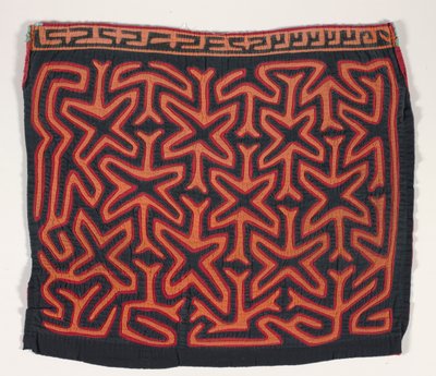Shirt Panel (mola), cca 1950 (aplikovaná bavlna) od Kuna Indian Culture