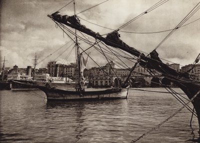 Itálie: Civitavecchia (černobílá fotografie) od Kurt Hielscher