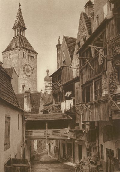 Landsberg am Lech, The Hexenwinkel; Landsberg na Lechu, "Hexenwinkel" (černobílá fotografie) od Kurt Hielscher