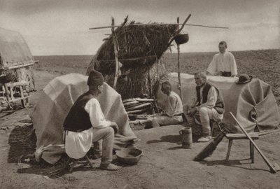 Rumunsko: Přístřešky pro dělníky (č/b foto) od Kurt Hielscher
