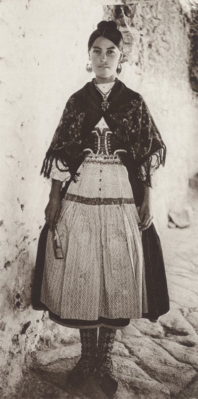Španělsko: Kostým Lagartera, provincie Toledo (černobílá fotografie) od Kurt Hielscher