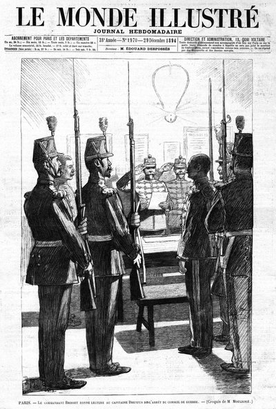 Velitel přečetl kapitánu Alfredu Dreyfusovi Zatčení válečné rady v Paříži. Náčrt pana de Moulignie. V týdeníku „“ Le Monde Illustré““ č. 1970 ze dne 29. prosince 1894. od L. Moulignie