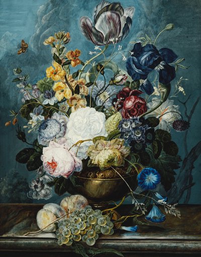 Růže, tulipán, kosatec, jiřiny, lamium, pomněnky, konvolvulus, auricula a delphiniums ve váze s hrozny a broskvemi na kamenné římse, od Ladislaus Tumal