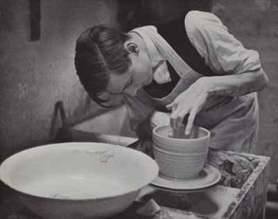 Keramika v Etonu (černobílá fotografie) od Laszlo Moholy-Nagy