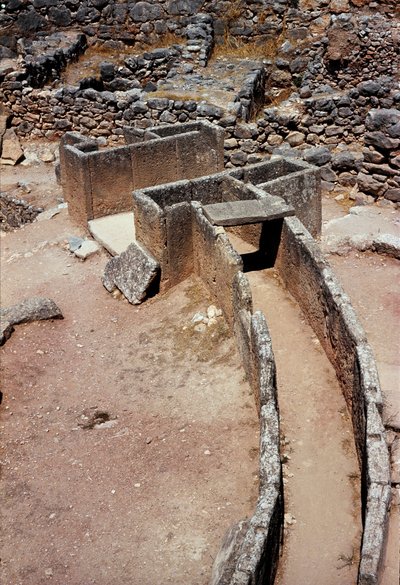 Letecký pohled na první kruh hrobek (královský hřbitov) objevený archeologem Heinrichem Schliemannem (1822-1890) v letech 1870: místo starověkého města Mycenes, na Peloponésu (1500-1100 př.nl) Řecko od Late Helladic Period Mycenaean