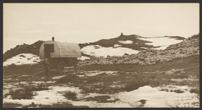 [Drifter, Sheep Wagon and Band on Winter Bedground] od Laton Alton Huffman