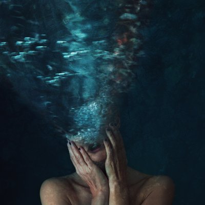 Hluboká modrá melancholie od Laura Benvenuti