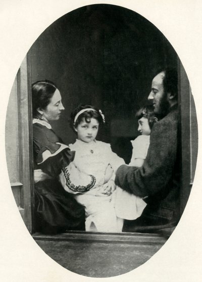 Effie Gray, John Everett Millais a jejich dcery Effie a Mary, 21. července 1865, 1948. od Lewis Carroll