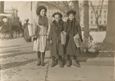 Connecticut Newsgirls (Hartford) od Lewis W. Hine