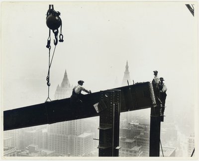 Stavba Empire State Building, c.1931 od Lewis Wickes Hine