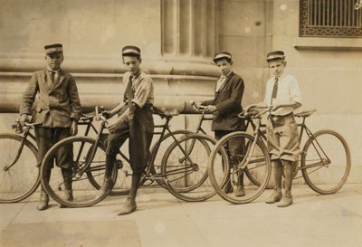 Skupina Western Union Messengers v Norfolku, Virginie, 1911 od Lewis Wickes Hine