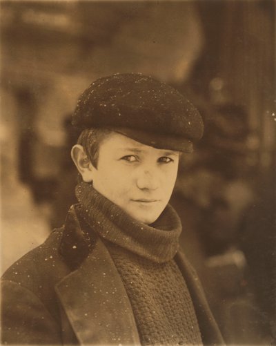Vedoucí novinového stánku, Utica, stát New York od Lewis Wickes Hine