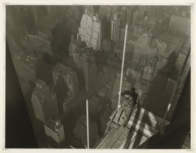 Raising the Mast, Empire State Building, 1931 (želatinová stříbrná fotografie) od Lewis Wickes Hine
