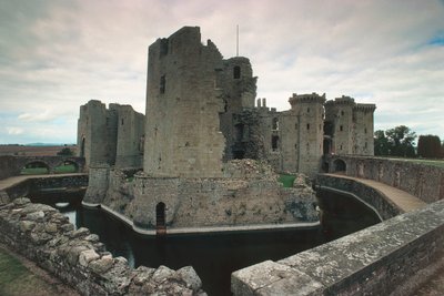 Hrad Raglan, Monmouthshire, Jižní Wales, Velká Británie (foto) od Unbekannt Unbekannt