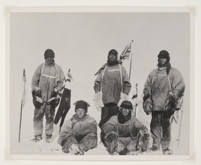Pětka na jižním pólu (bromový tisk) od Lieutenant Henry Robertson Bowers
