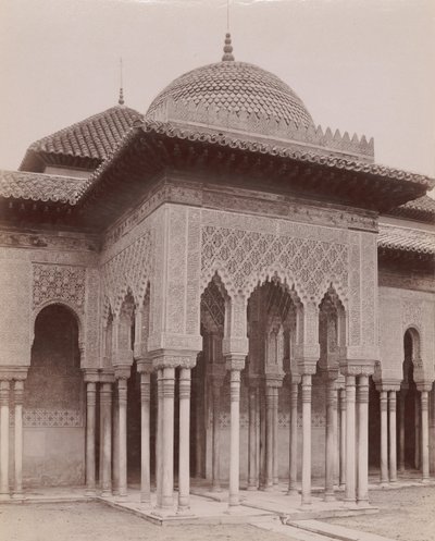 [Nádvoří lvů, Alhambra, Granada], 80.–90. léta 19. století. od Likely Sebastiano Tassinari.
