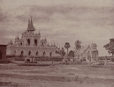 Amerapoora: Pagoda Sindu Shwe koo od Linnaeus Tripe