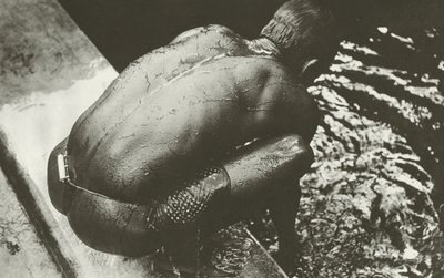 U studánky (čb foto) od Lionel Wendt