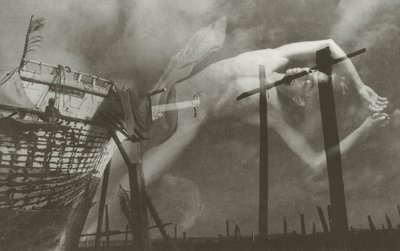 "Slyšel jsem hlas kvílení tam, kde lodě pluly" (černobílá fotografie) od Lionel Wendt