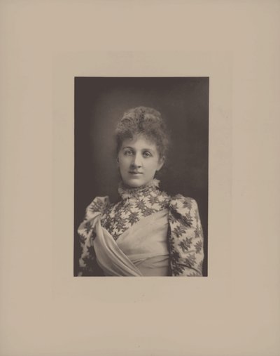 Portrét klavíristky a skladatelky Lizy Lehmannové 1862-1918. od London . Photo studio W. and