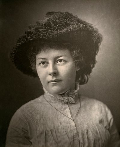 Adela Measor , irská herečka, 1882 od London Stereoscopic and Photographic Co