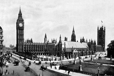 Houses of Parliament a Westminster Hall při pohledu z Parliament Square, Londýn, c1905. od London Stereoscopic and Photographic Co