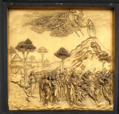 Mojžíš přijímá desky Zákona, reliéf, Rajská brána baptisteria v..., 2015 (foto) od Lorenzo Ghiberti
