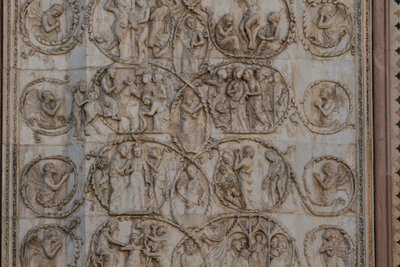 Výjevy ze života Krista, Příběhy z Nového zákona, basreliéfy Lorenza Maitaniho (před 1275-1330), třetí sloup, průčelí katedrály Orvieto, Umbrie, Itálie od Lorenzo Maitani