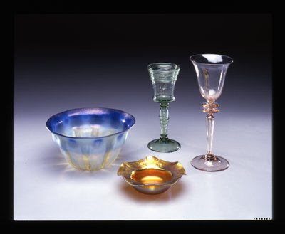 Sada skleněného zboží od Louis Comfort Tiffany