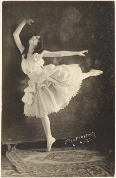 [Ballerina on Pointe] od Louis Fleckenstein
