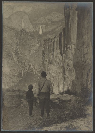Nevadské vodopády z Ledge Trail, Yosemity od Louis Fleckenstein
