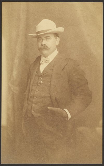 [Autoportrét ve stoje] od Louis Fleckenstein