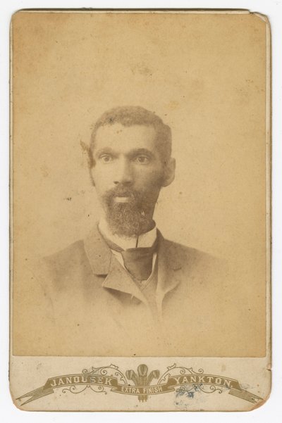 Fotografie muže s plnovousem, konec 19. století. od Louis Janousek